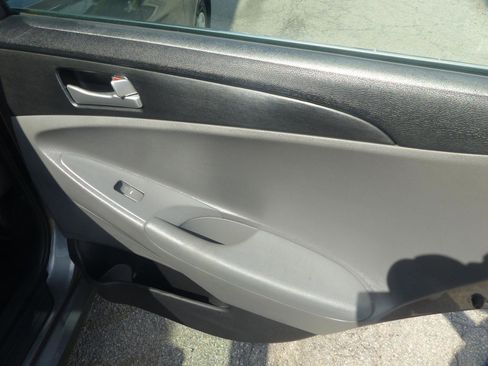 Used 2011 Hyundai Sonata GLS FWD image 14