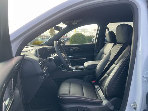 New 2026 Chevrolet Traverse High Country w/ LPO, Floor Liner Package image 11