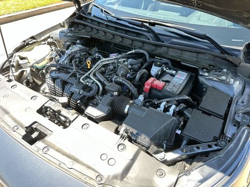 Used 2025 Nissan Altima 2.5 SV FWD image 24