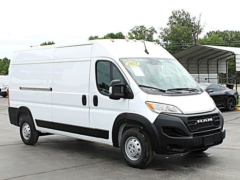 Used 2023 RAM ProMaster 2500 w/ Premium Convenience Group (B) FWD image 2