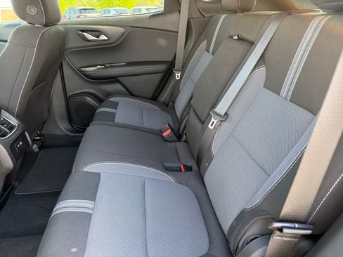 Used 2025 Chevrolet Blazer LT AWD/4WD image 13
