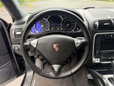 Used 2008 Porsche Cayenne Turbo AWD/4WD image 16