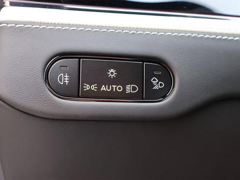 New 2025 Bentley Flying Spur Plug-In Hybrid image 23