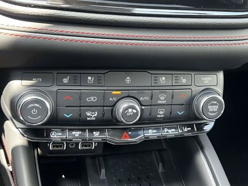 Used 2026 Dodge Durango GT AWD/4WD image 29