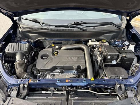 Used 2023 Chevrolet Equinox LS w/ LS Convenience Package image 3