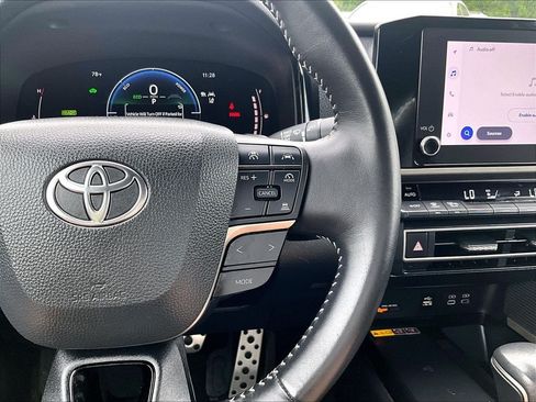 Certified 2025 Toyota Camry SE FWD image 23