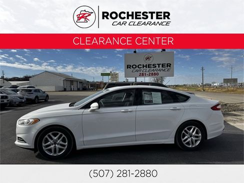 Used 2014 Ford Fusion SE image 1