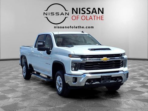Used 2025 Chevrolet Silverado 2500 LT w/ Convenience Package AWD/4WD image 28