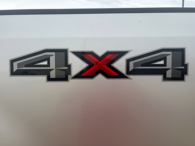 Used 2018 Ford F250 XLT w/ XLT Value Package AWD/4WD image 17