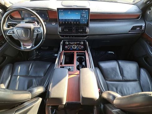 Used 2023 Lincoln Navigator L Reserve image 12