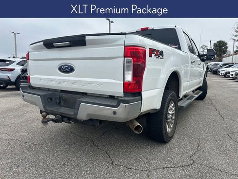 Used 2019 Ford F250 XLT w/ XLT Premium Package image 6