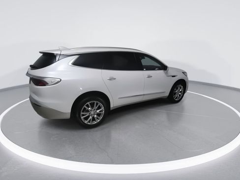 Used 2023 Buick Enclave Essence w/ Experience Buick Package FWD image 8