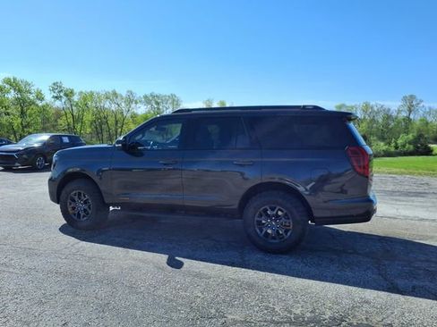 Used 2025 Ford Expedition Tremor AWD/4WD image 30