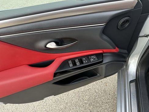 Used 2022 Lexus ES 300h F Sport image 21