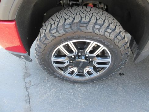Certified 2020 GMC Sierra 2500 AT4 w/ AT4 Premium Package AWD/4WD image 16