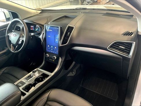 Used 2024 Ford Edge SEL w/ Convenience Package image 14