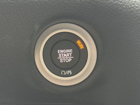 Used 2026 Chrysler Pacifica Select AWD/4WD image 27
