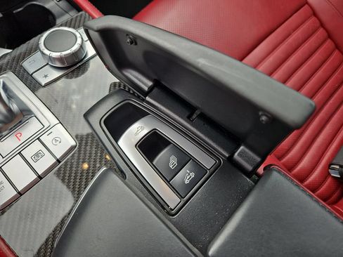 Used 2018 Mercedes-Benz SL 550 image 23