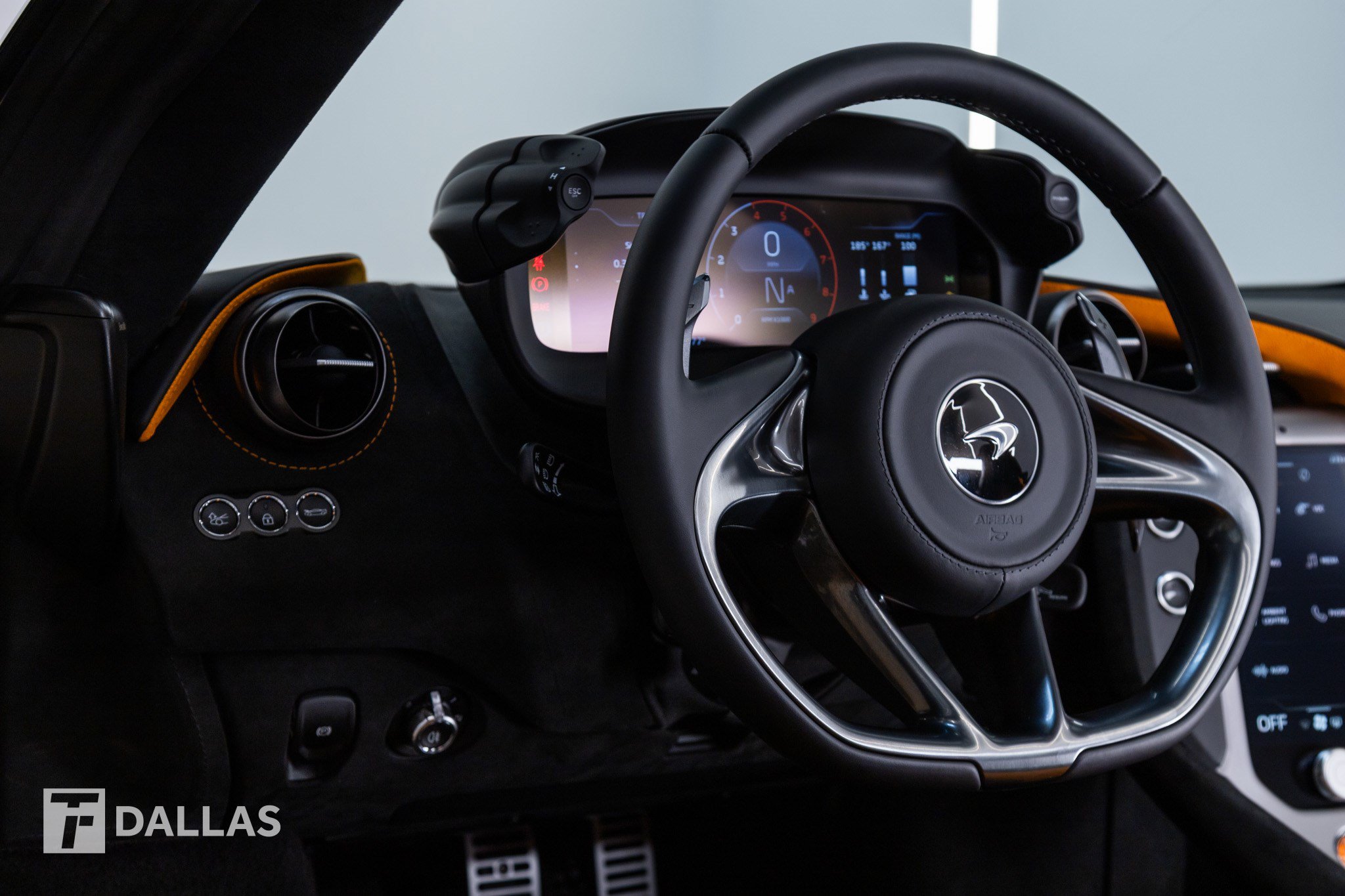 Used 2027 McLaren 750S Spider RWD image 27