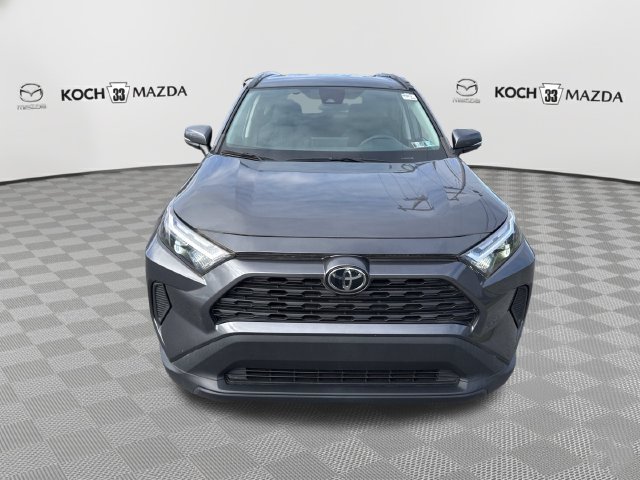 Used 2022 Toyota RAV4 XLE AWD/4WD image 2