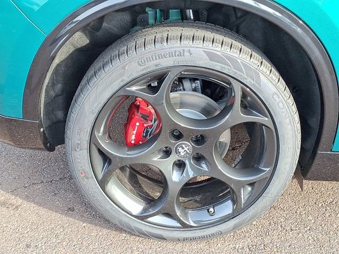 New 2025 Alfa Romeo Stelvio Sprint image 5