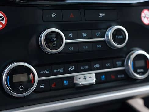 Used 2024 Ford Expedition Max Limited image 42