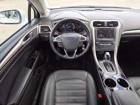 Used 2013 Ford Fusion Energi SE FWD image 24