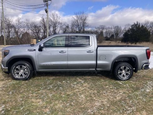 New 2026 GMC Sierra 1500 SLE image 7