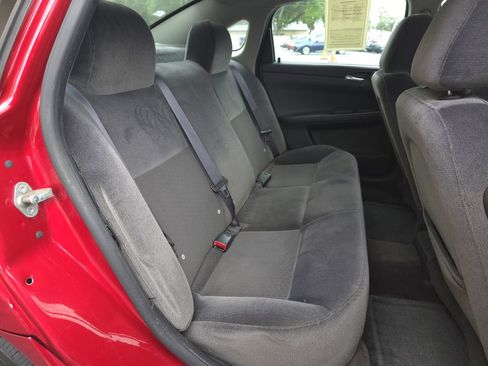 Used 2014 Chevrolet Impala LT FWD image 16