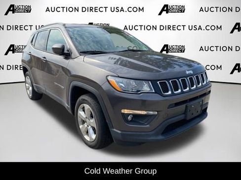 Used 2019 Jeep Compass Latitude w/ Cold Weather Group image 3
