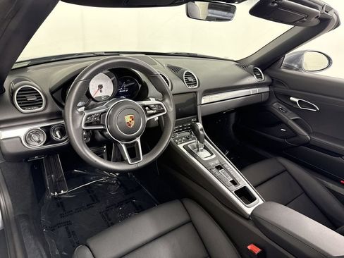 Certified 2025 Porsche 718 Boxster S RWD image 4