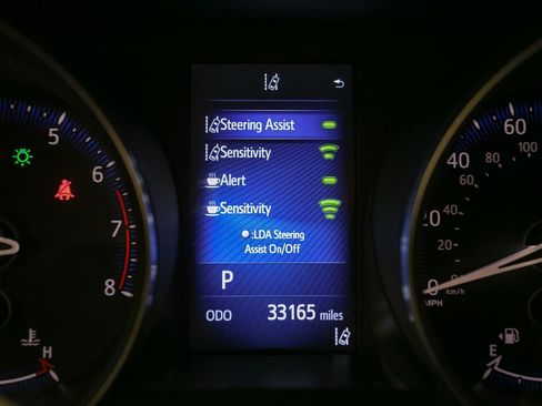 Used 2018 Toyota C-HR XLE FWD image 32