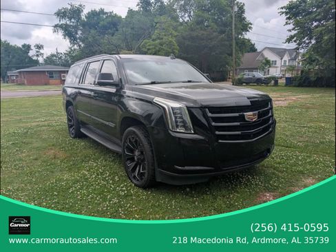 Used 2018 Cadillac Escalade ESV Luxury AWD/4WD image 3