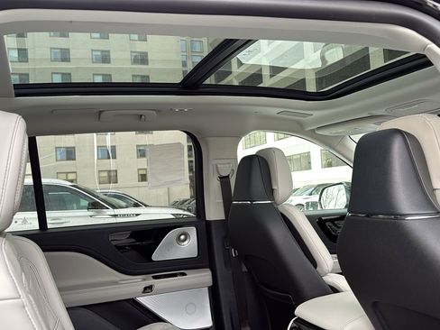 New 2025 Lincoln Aviator Reserve w/ Equipment Group 201A image 5