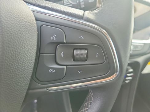 Used 2021 Buick Encore GX Select FWD image 25