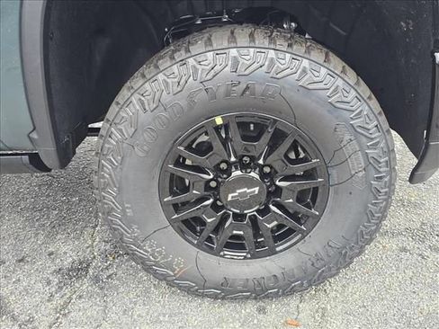 New 2026 Chevrolet Silverado 2500 ZR2 w/ LPO, Dark Essentials Package AWD/4WD image 33