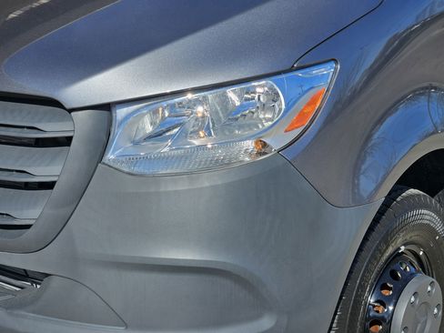 Used 2024 Mercedes-Benz Sprinter 3500 image 9