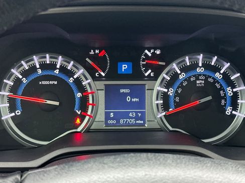 Used 2017 Toyota 4Runner SR5 Premium image 24