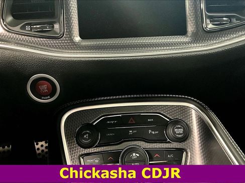 Used 2016 Dodge Challenger SRT Hellcat image 13