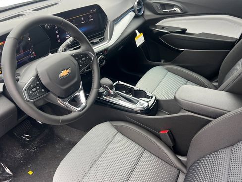 New 2026 Chevrolet Trax LT w/ Driver Confidence Package image 7