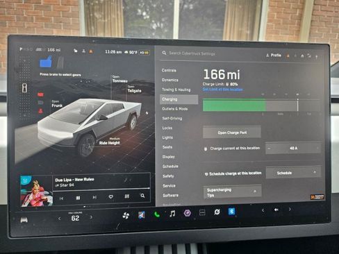 Used 2024 Tesla Cybertruck AWD Crew Cab image 56