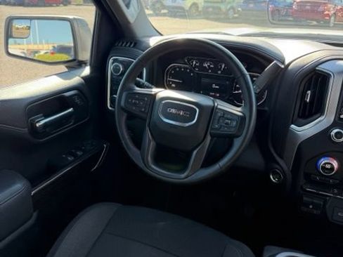 Used 2022 GMC Sierra 1500 Elevation w/ X31 Off-Road Package AWD/4WD image 10