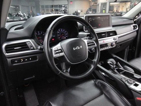 Used 2022 Kia Telluride LX image 15