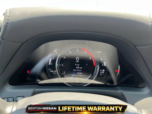 Used 2023 Lexus LS 500 F Sport w/ Cold Weather Package (CK) RWD image 18