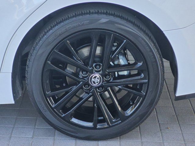 Used 2025 Toyota Camry SE FWD image 13