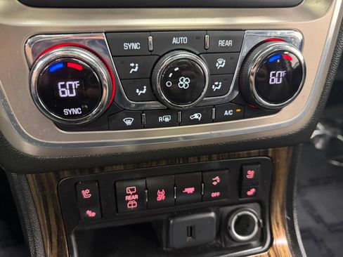 Used 2016 GMC Acadia Denali AWD/4WD image 32