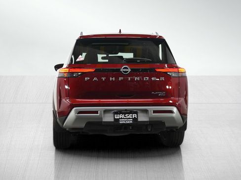 Used 2022 Nissan Pathfinder Platinum w/ Cargo Package AWD/4WD image 4