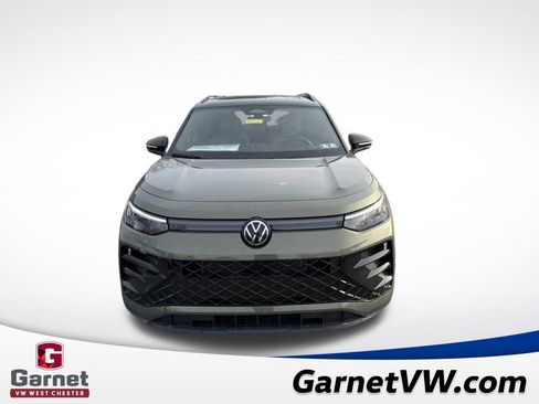 New 2026 Volkswagen Tiguan SE R-Line image 8