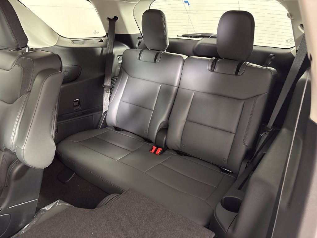 New 2026 Ford Explorer Active w/ Active Comfort Package RWD image 26