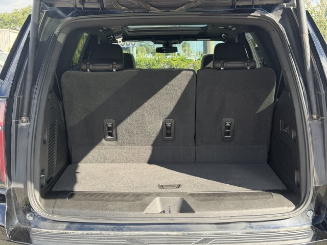 Used 2022 Chevrolet Tahoe LT w/ Luxury Package AWD/4WD image 11